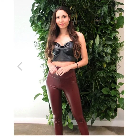 ❌SOLD❌✨NWT✨ BLACK FLORIAN VEGAN LEATHER BRALETTE✨SAVOY ACTIVE - BLACK✨ - Picture 3 of 9